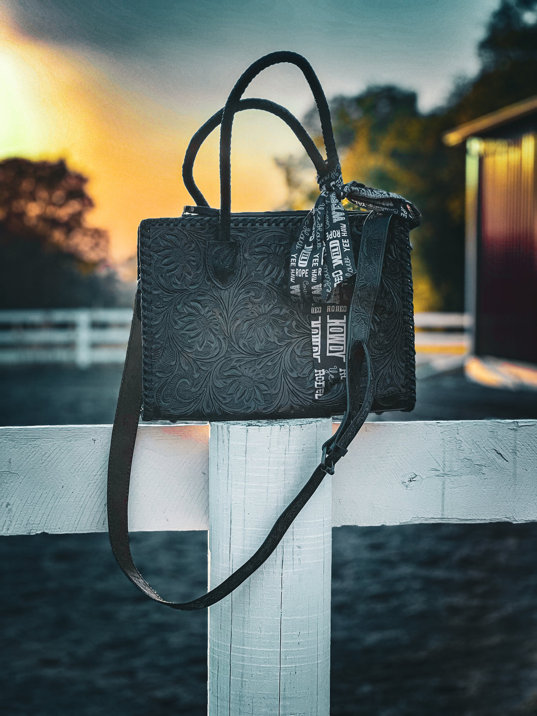 The Drover Handbag {Black}