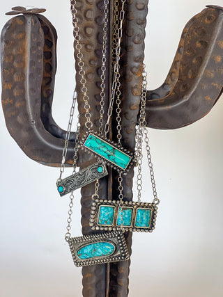 The Arena Queen Bar Necklace