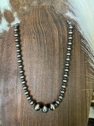 The Gentry Pearl Necklace (18”)