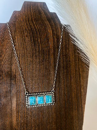 The Arena Queen Bar Necklace