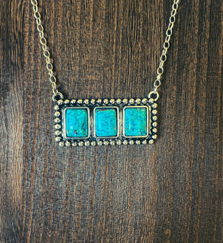 The Arena Queen Bar Necklace