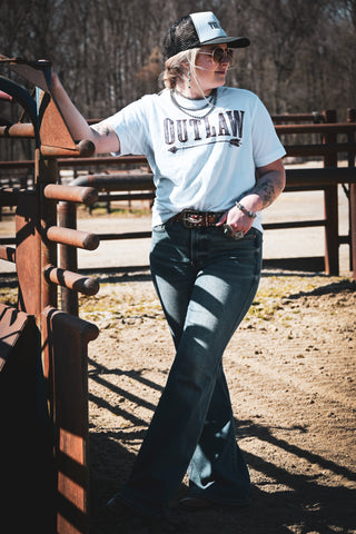 Outlaw Arrow Tee {White}