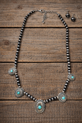 Concho Cowpoke Necklace Set